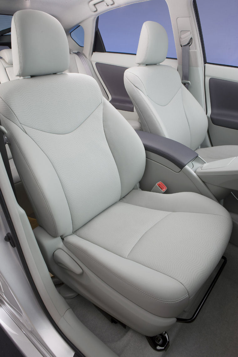 2010 Toyota Prius Front Seats Picture / Pic / Image